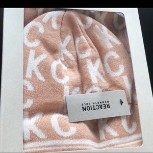 Kenneth Cole Scarf Hat